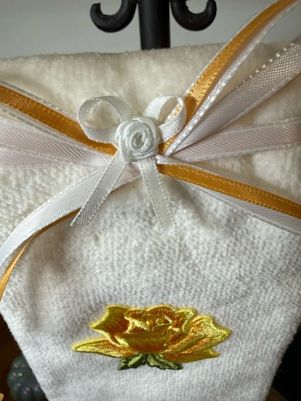 🌼 Hand Crafted Towel and Toilet Paper Holder Set with Yellow Rose Embroidery 🌼